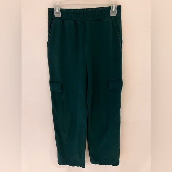 Two pairs of youth Cargo sweats - Picture 2 of 9